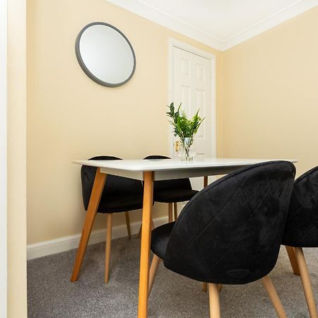 Charming 1Br Flat, Canning Town, Excel, City Hall لندن المظهر الخارجي الصورة