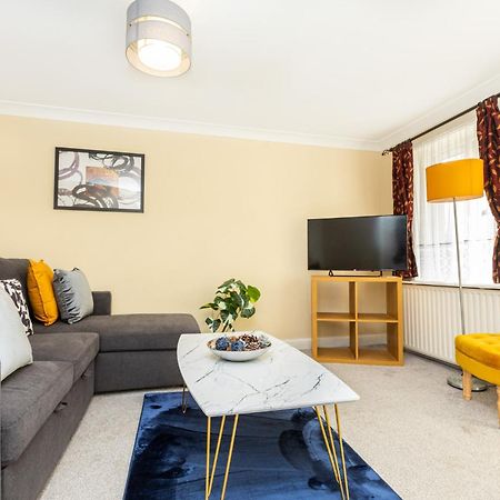 Charming 1Br Flat, Canning Town, Excel, City Hall لندن المظهر الخارجي الصورة